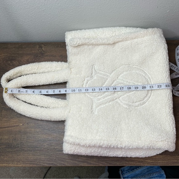 Victoria’s Secret Sherpa Tote Ivory Cream Reusable Shoulder Bag - Picture 12 of 13